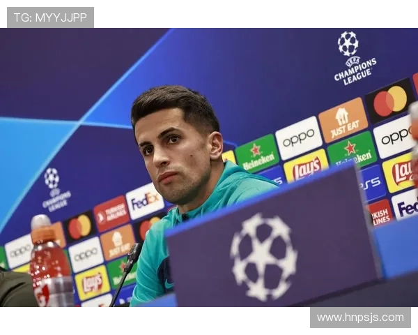 坎塞洛在赛场上的精彩表现引发热议,给球队带来积极影响。 坎塞洛在赛场上的精彩表现引发热议,给球队带来积极影响。