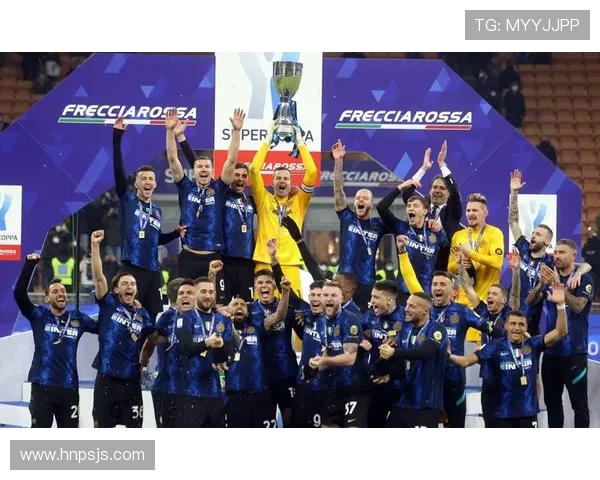 AC米兰高位压迫策略下防守风险增加，快速反击威胁对赛季表现造成挑战