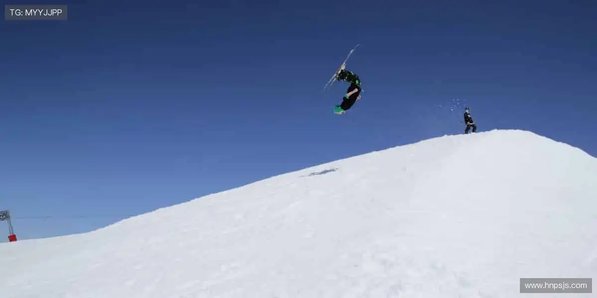 「从草根到巅峰，每一份坚持都值得被记录！📸上传你的故事，赢取专属奖励！」